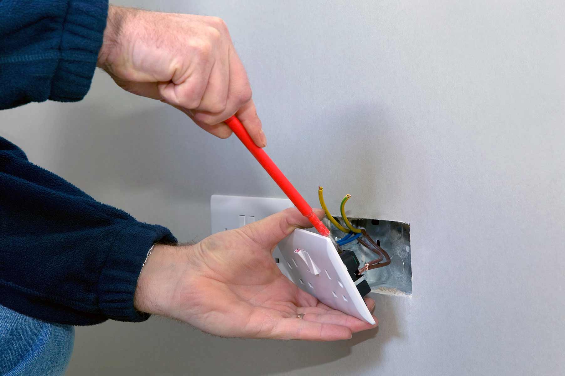 Our electricians can install plug sockets for domestic and commercial proeprties in Bickley and the local area. 